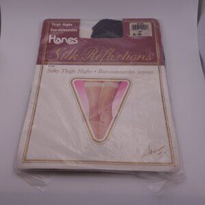 Vintage Hanes Silk Reflections Sandalfoot 8720 JET Size A-B Thigh Highs
